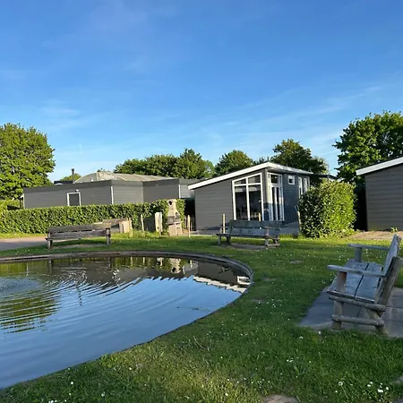 Mayas Chalet Lathum
